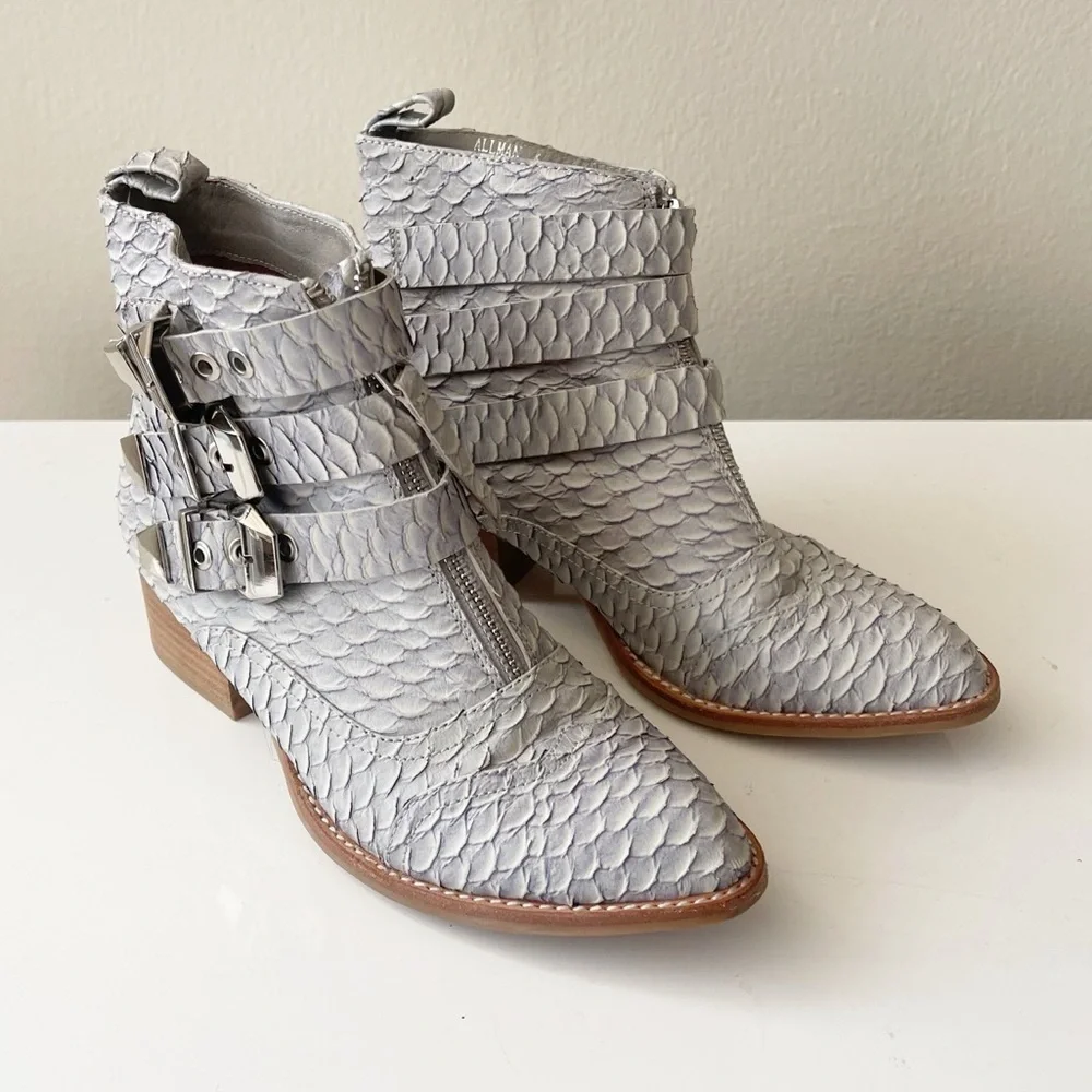 JEFFREY CAMPBELL leather snake skin‎ booties size 6